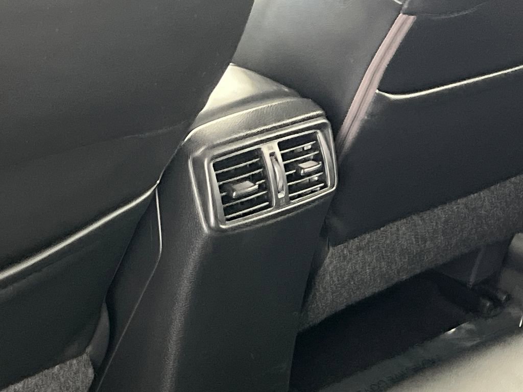 Used 2017 Nissan Rogue Sport SL w/ SL Premium Package FWD image 39