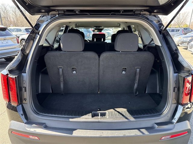 Used 2022 Kia Sorento LX image 12