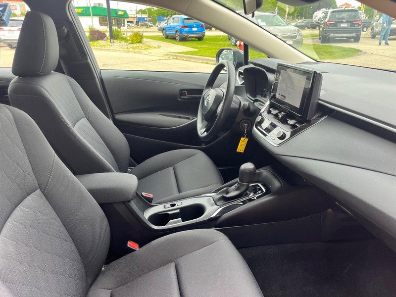 Used 2025 Toyota Corolla LE FWD image 11