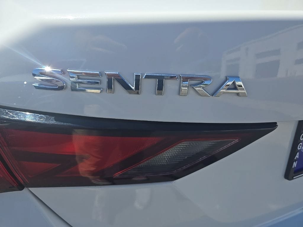 Used 2022 Nissan Sentra SV FWD image 41
