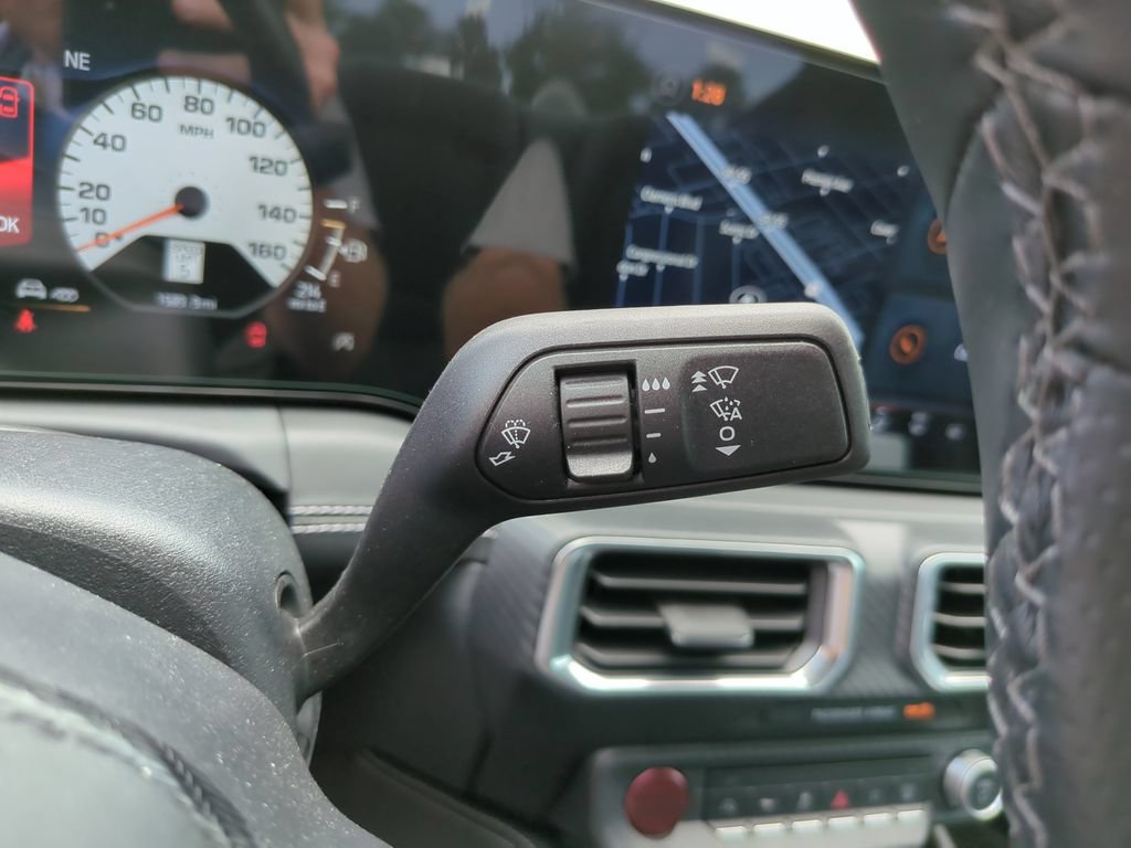 Used 2025 Ford Mustang GT Premium RWD image 33