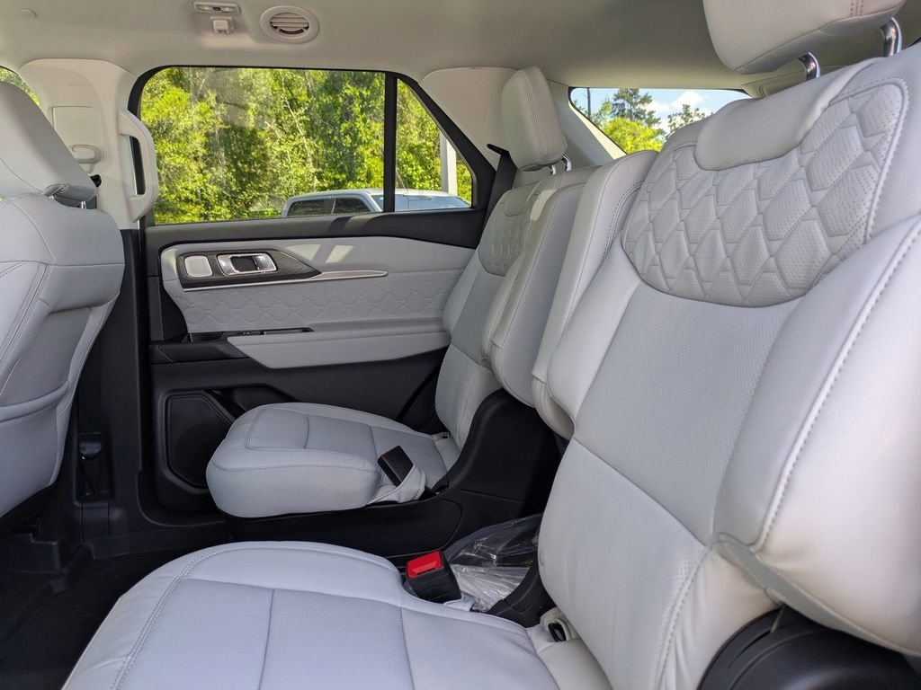 New 2026 Ford Explorer Platinum image 17