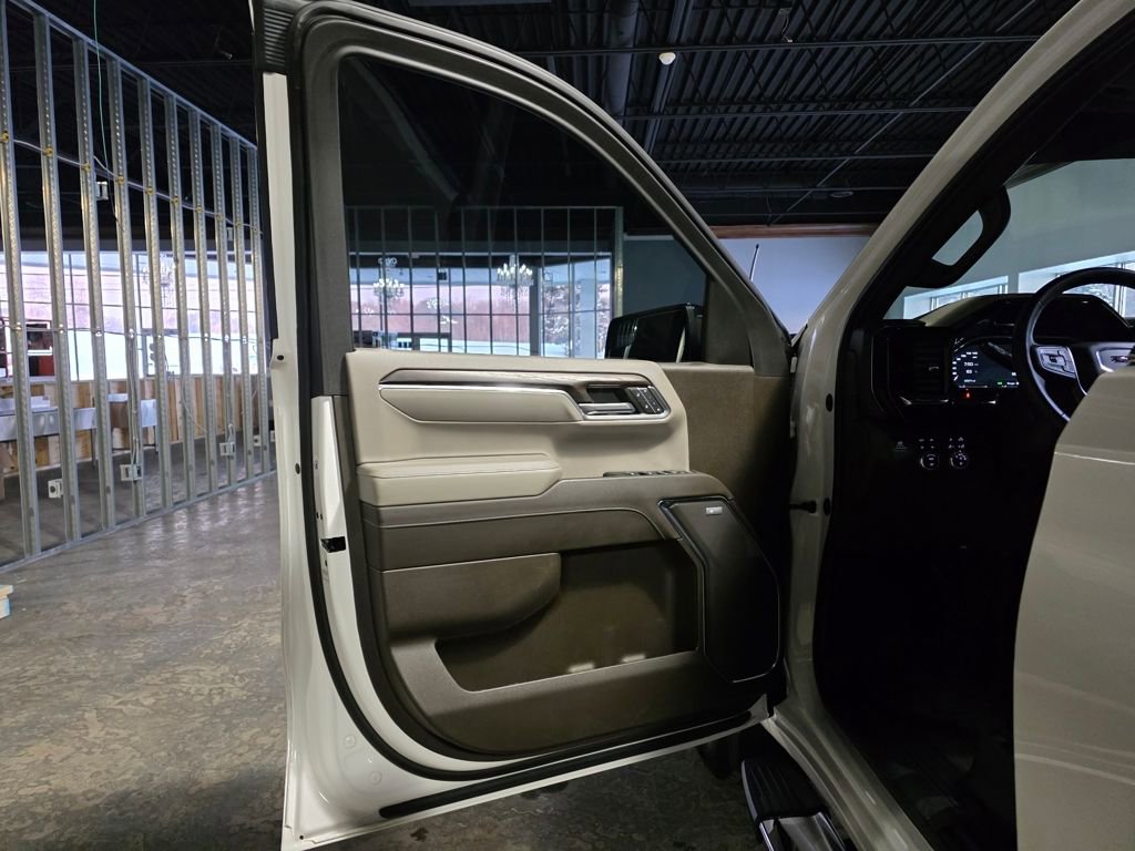 Used 2023 GMC Sierra 1500 SLT w/ SLT Premium Package image 16