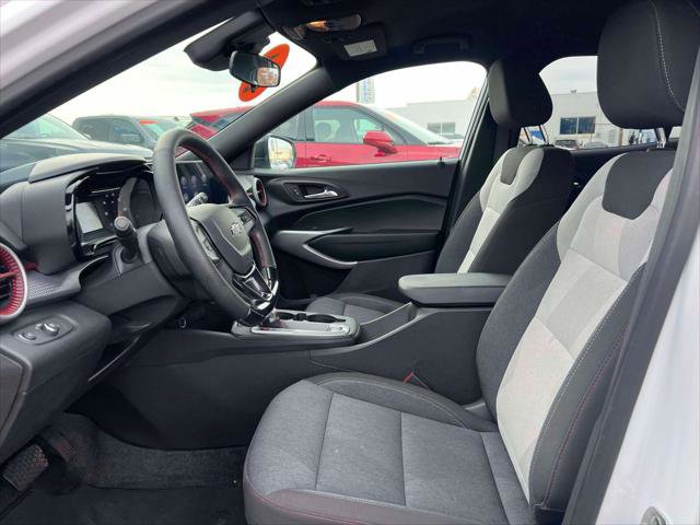 Used 2024 Chevrolet Trax RS w/ Driver Confidence Package image 13