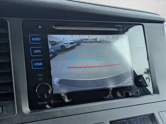Used 2017 Toyota Sienna SE w/ SE Preferred Package image 14