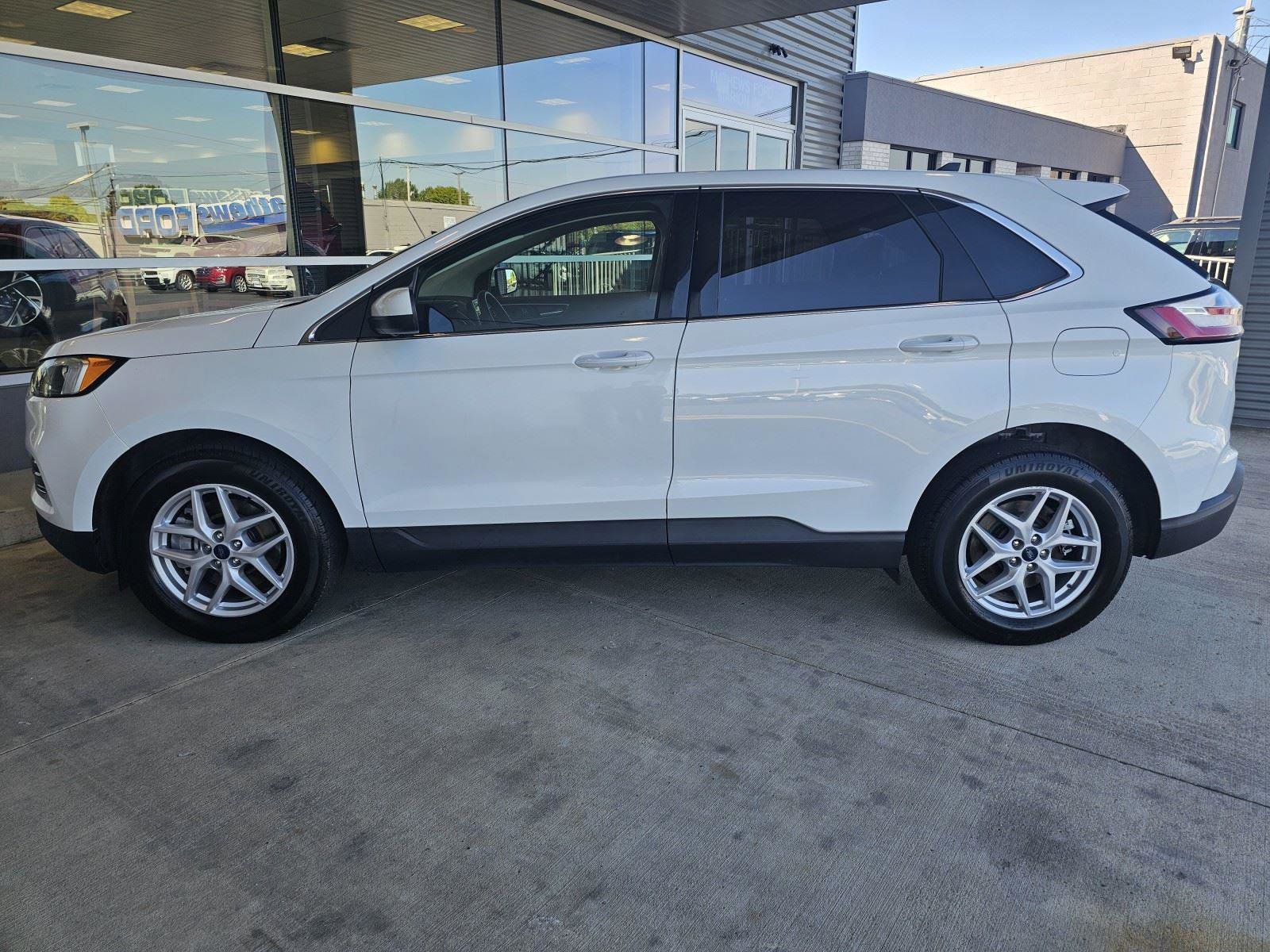 Used 2022 Ford Edge SEL w/ Convenience Package image 2