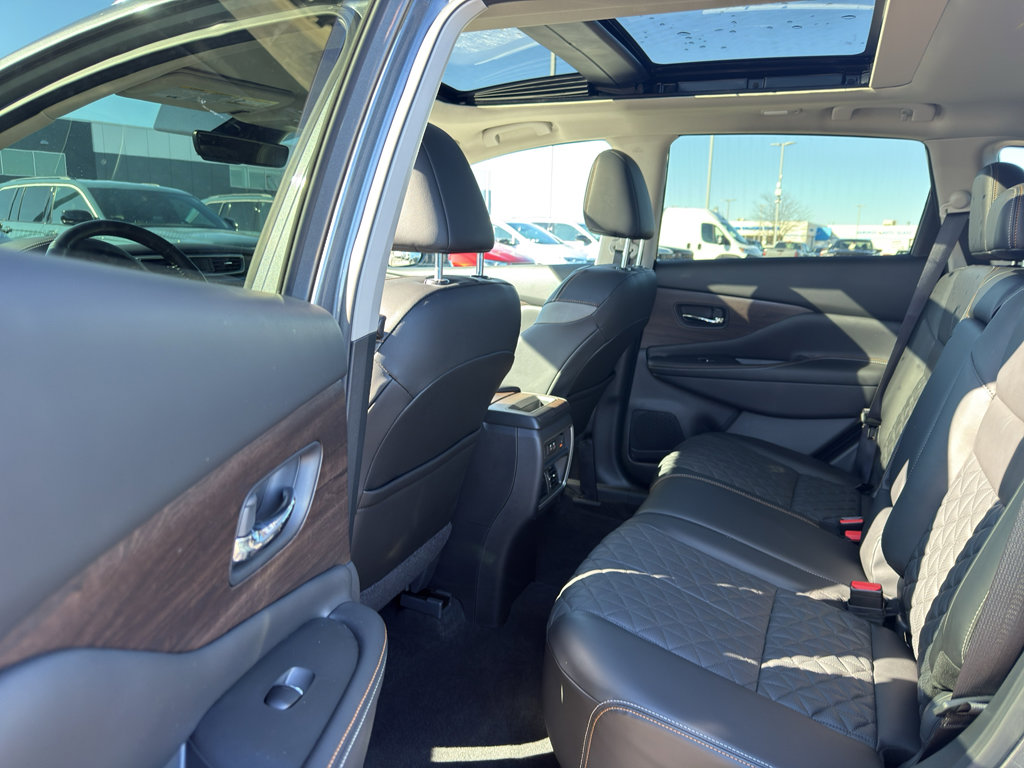 Certified 2024 Nissan Murano Platinum w/ Cargo Package image 30