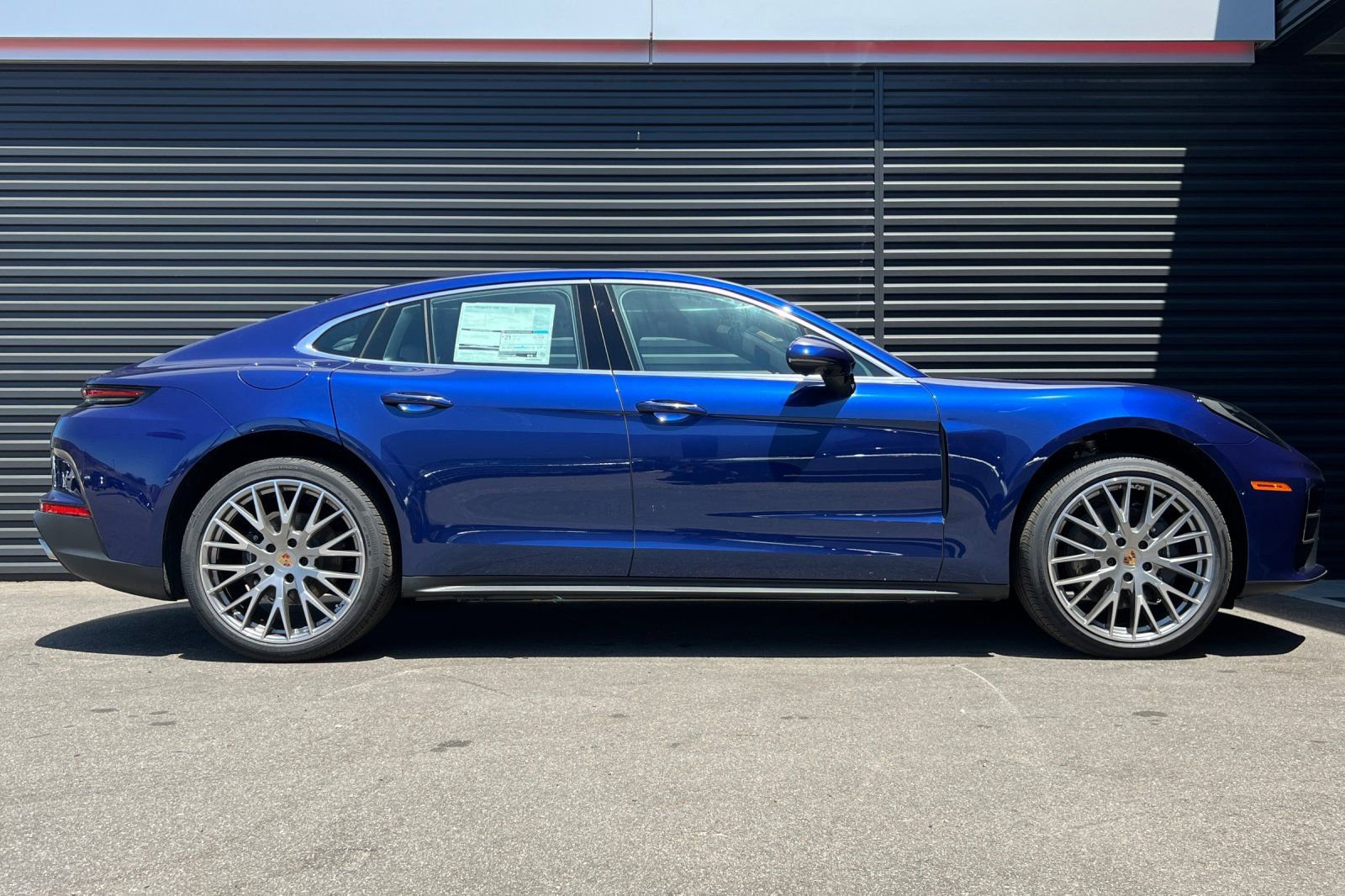 Used 2024 Porsche Panamera 4 image 9