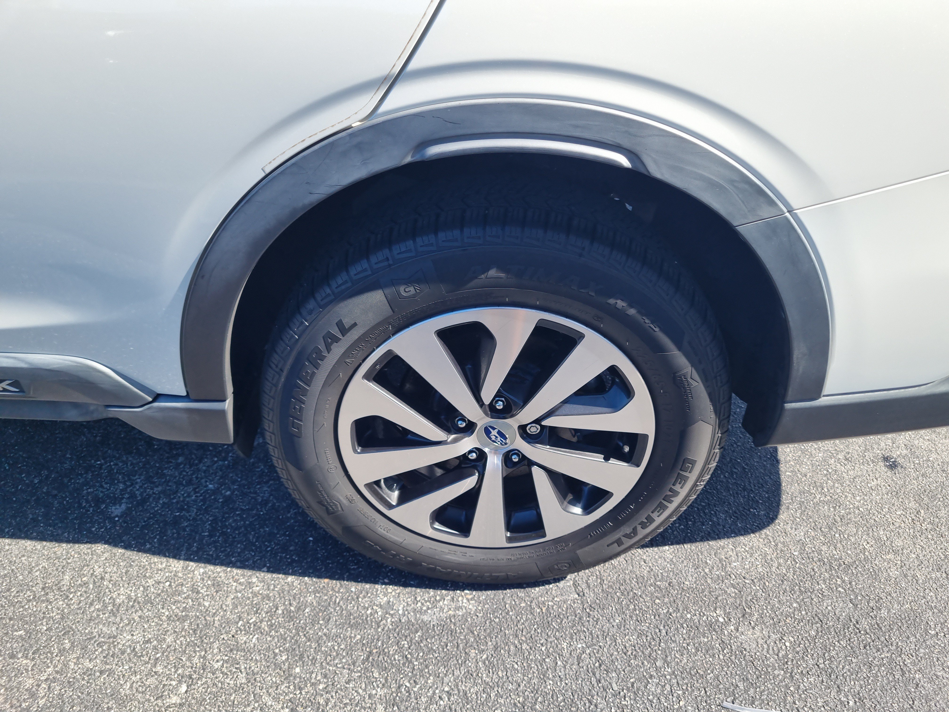 Used 2020 Subaru Outback Premium w/ Popular Package #1 AWD/4WD image 7