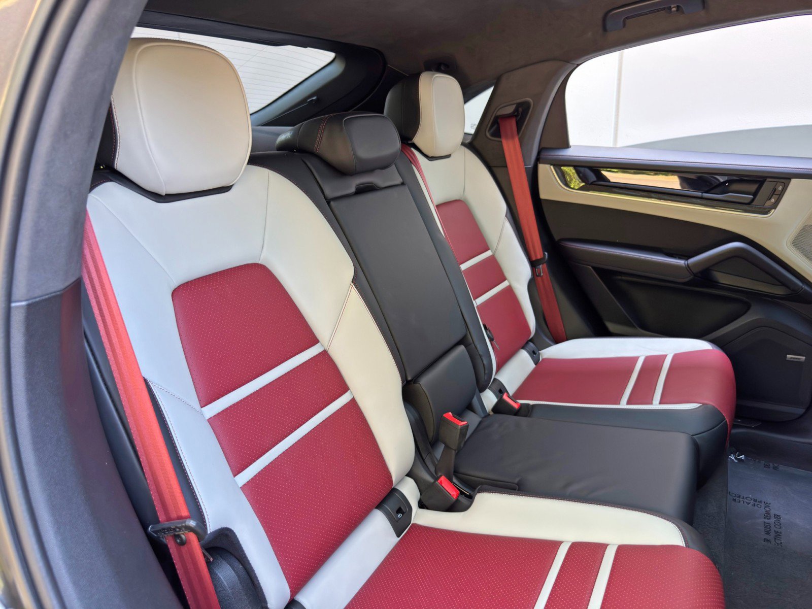 Used 2024 Porsche Cayenne Turbo AWD/4WD image 43