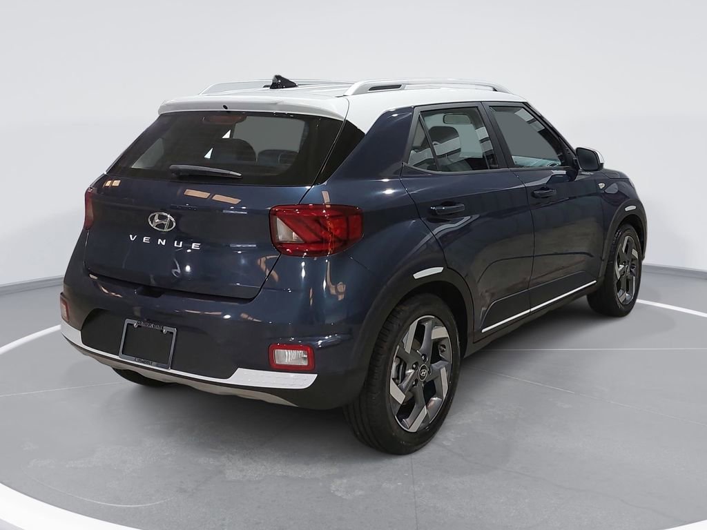 Used 2022 Hyundai Venue Limited FWD image 5