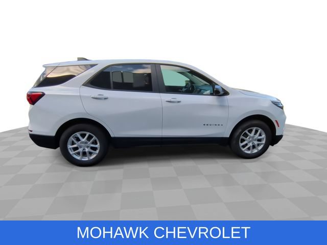 Used 2024 Chevrolet Equinox LS w/ LS Convenience Package AWD/4WD image 10
