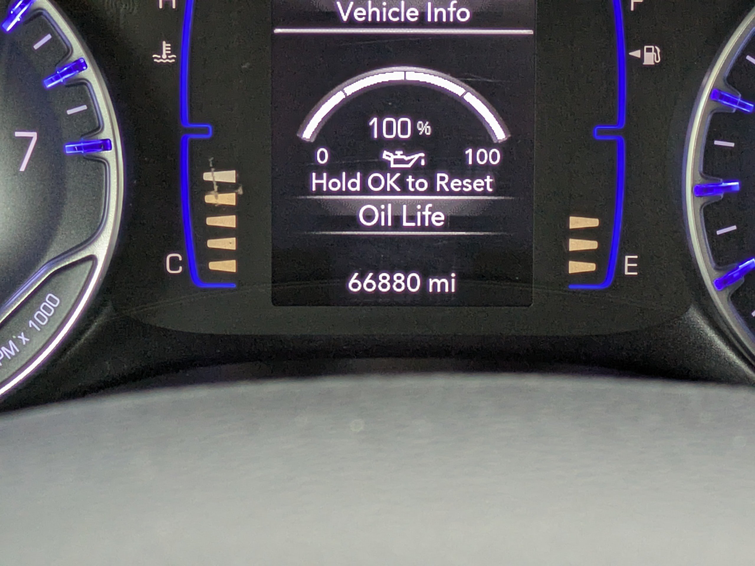 Used 2018 Chrysler Pacifica Touring-L FWD image 31