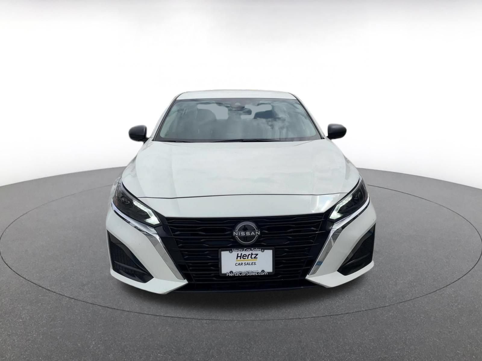 Used 2025 Nissan Altima 2.5 SV FWD image 4