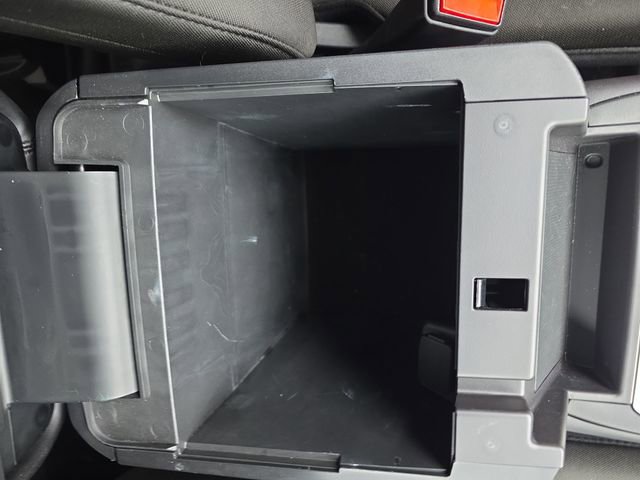 Used 2024 Ford Explorer XLT image 24