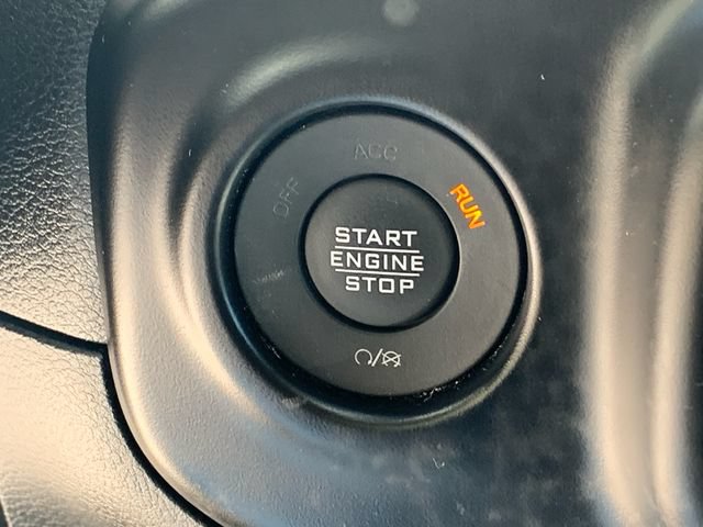 Used 2022 Jeep Wrangler Unlimited Sport AWD/4WD image 32