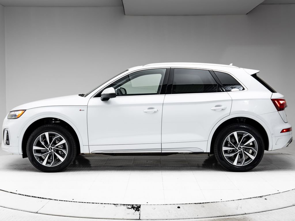 Certified 2023 Audi Q5 2.0T Prestige AWD/4WD image 2
