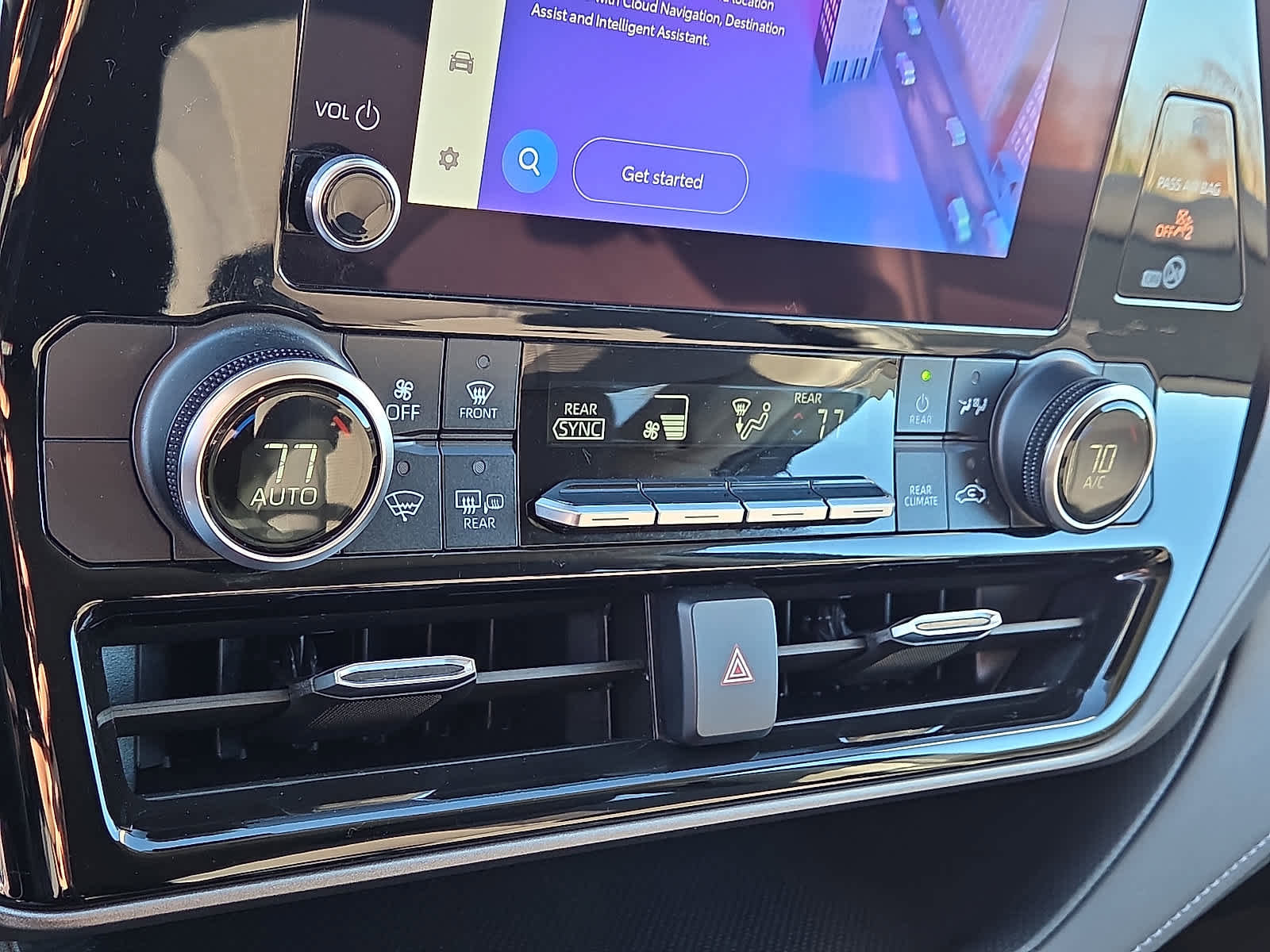 Certified 2024 Toyota Highlander LE image 17