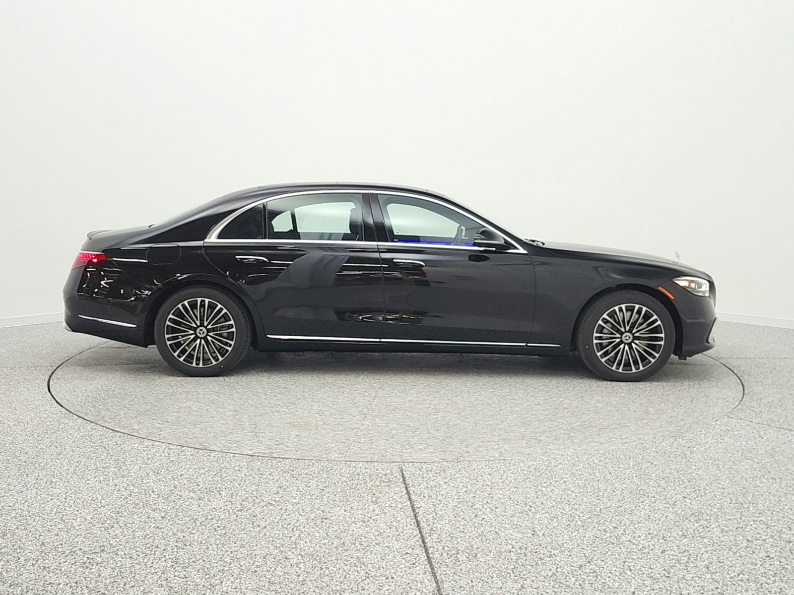 New 2026 Mercedes-Benz S 580 4MATIC Sedan image 4