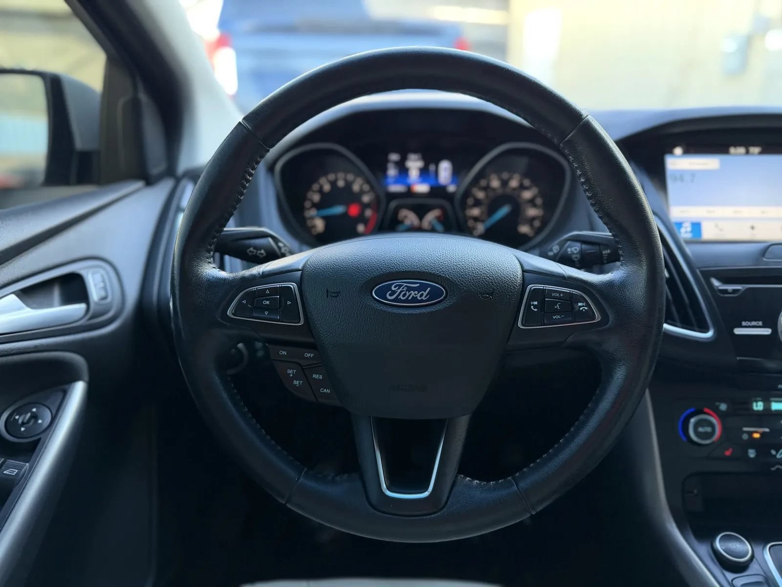 Used 2018 Ford Focus Titanium FWD image 23
