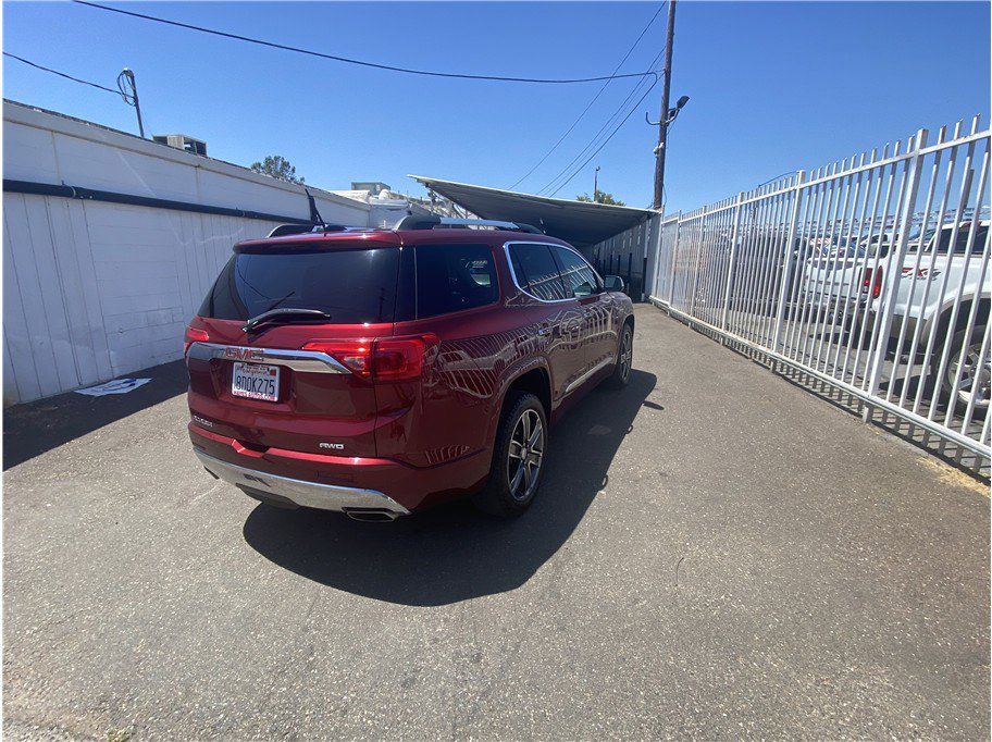 Used 2018 GMC Acadia Denali w/ Technology Package AWD/4WD image 7