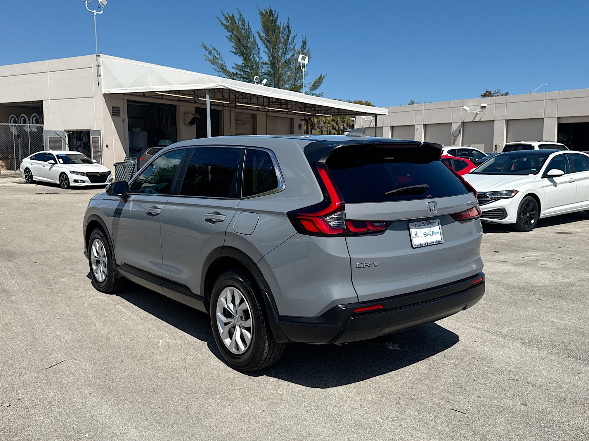 Used 2025 Honda CR-V LX image 5