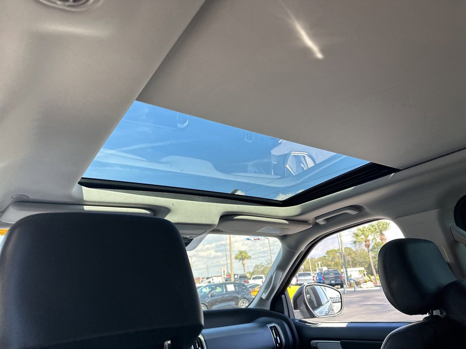 Used 2025 Ford Expedition Active image 19