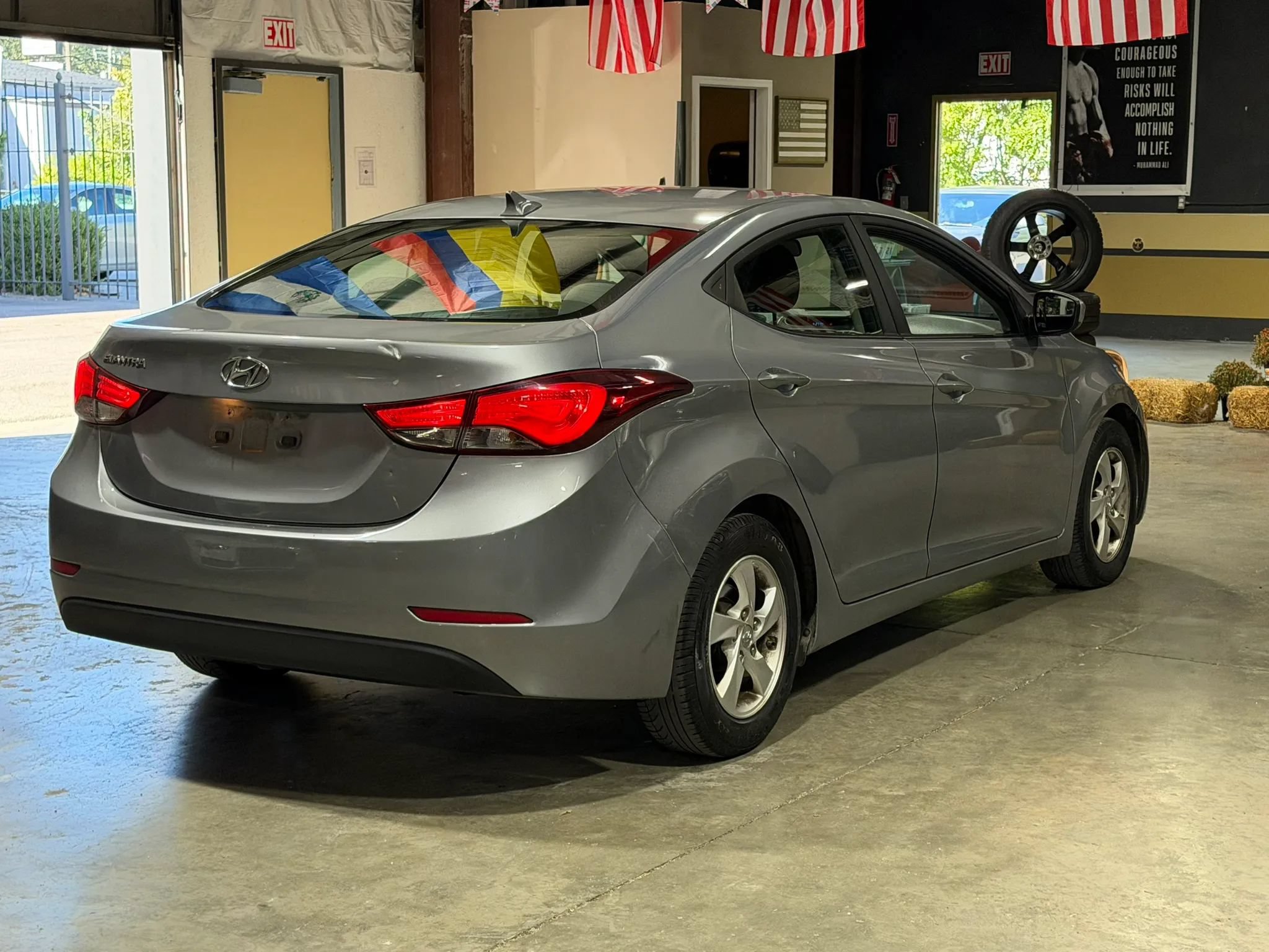 Used 2015 Hyundai Elantra SE FWD image 7