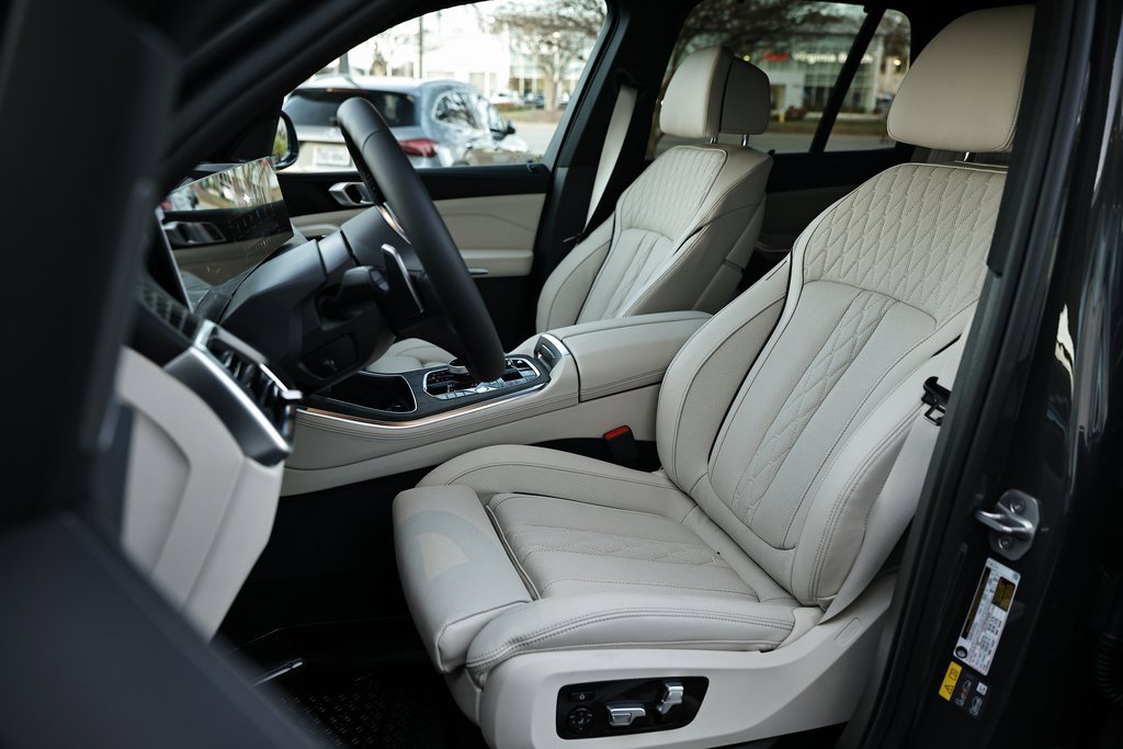 New 2026 BMW X5 xDrive50e w/ Executive Package image 21