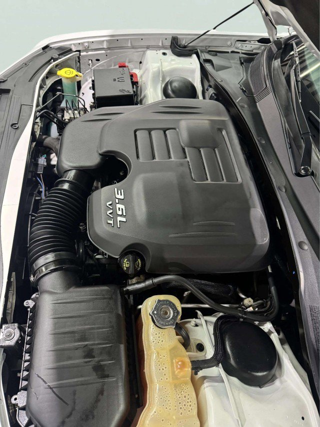 Used 2016 Chrysler 300 Limited w/ Driver Convenience Group image 42