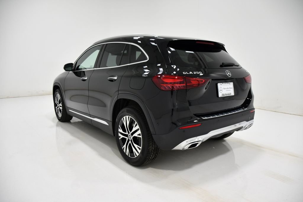 Certified 2025 Mercedes-Benz GLA 250 4MATIC image 3