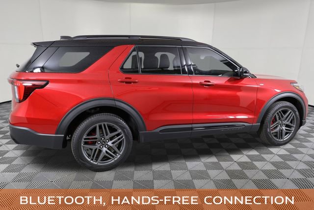 Used 2025 Ford Explorer ST-Line w/ Premium Package AWD/4WD image 5