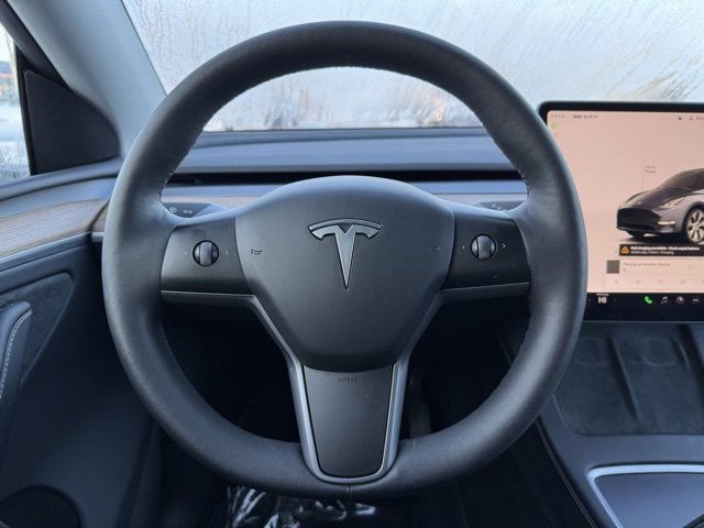 Used 2023 Tesla Model Y Long Range image 25