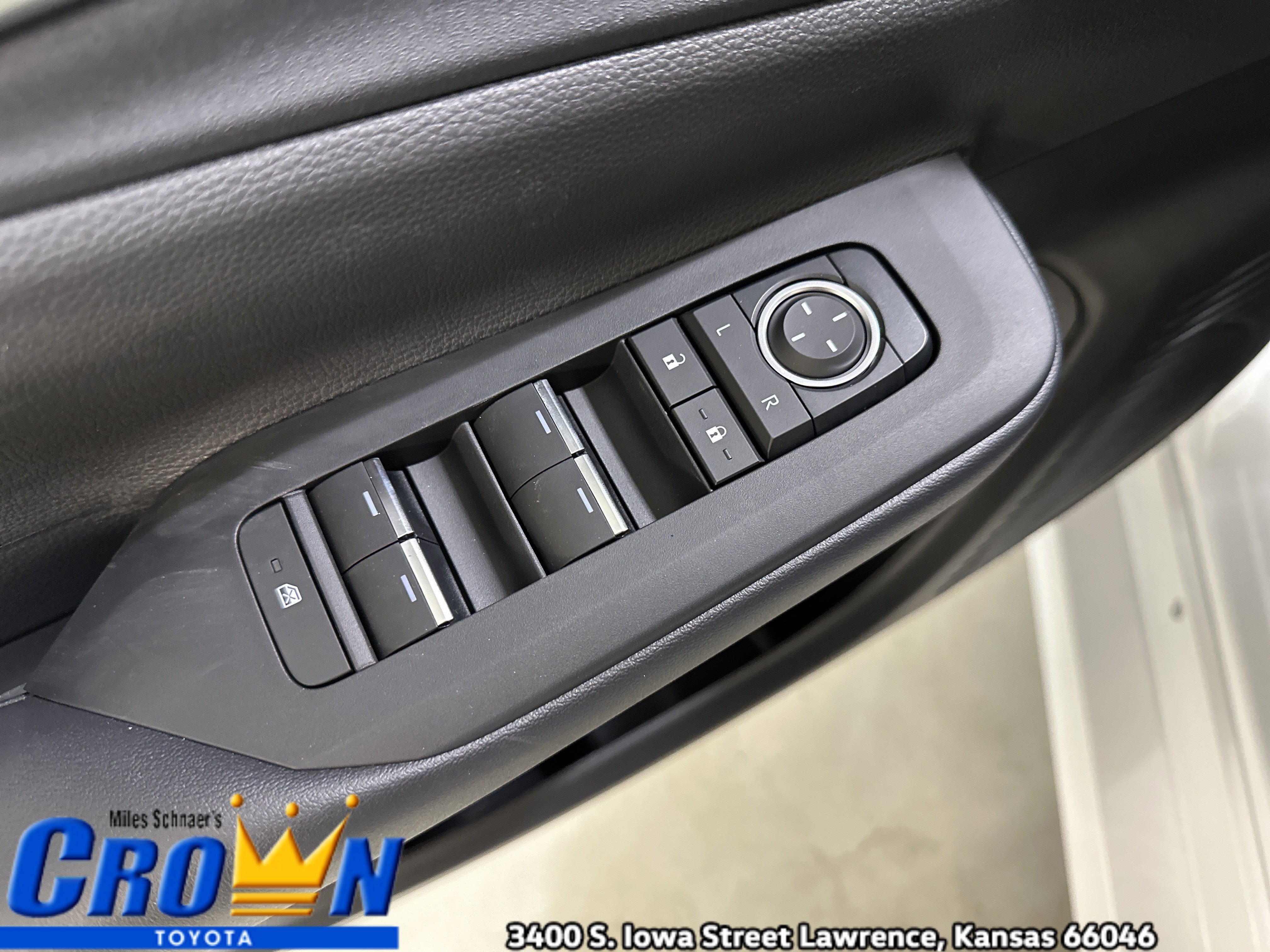 New 2026 Toyota Prius Plug-In Hybrid image 19