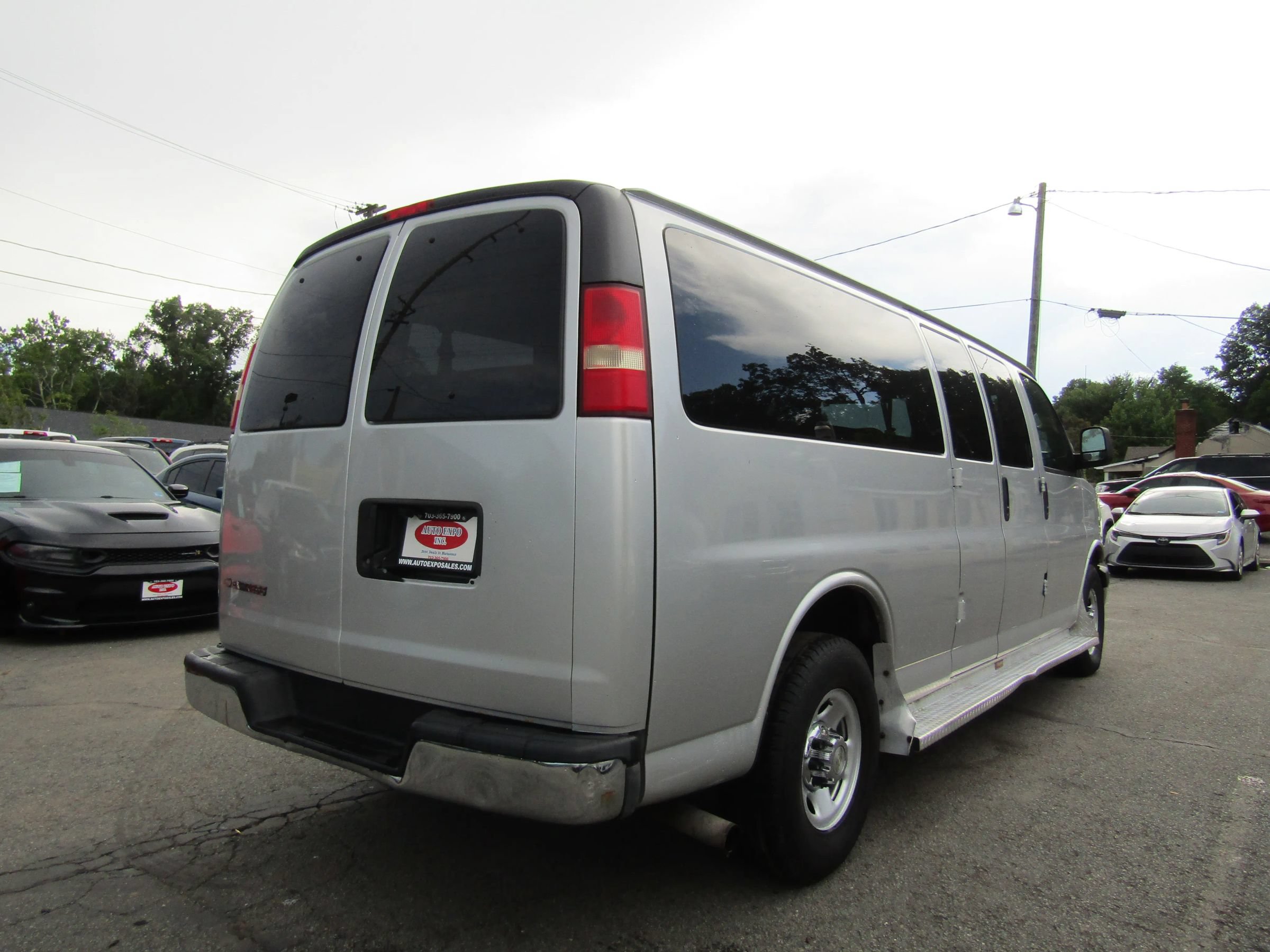 Used 2012 Chevrolet Express 3500 LT w/ LT Preferred Equipment Group RWD image 7
