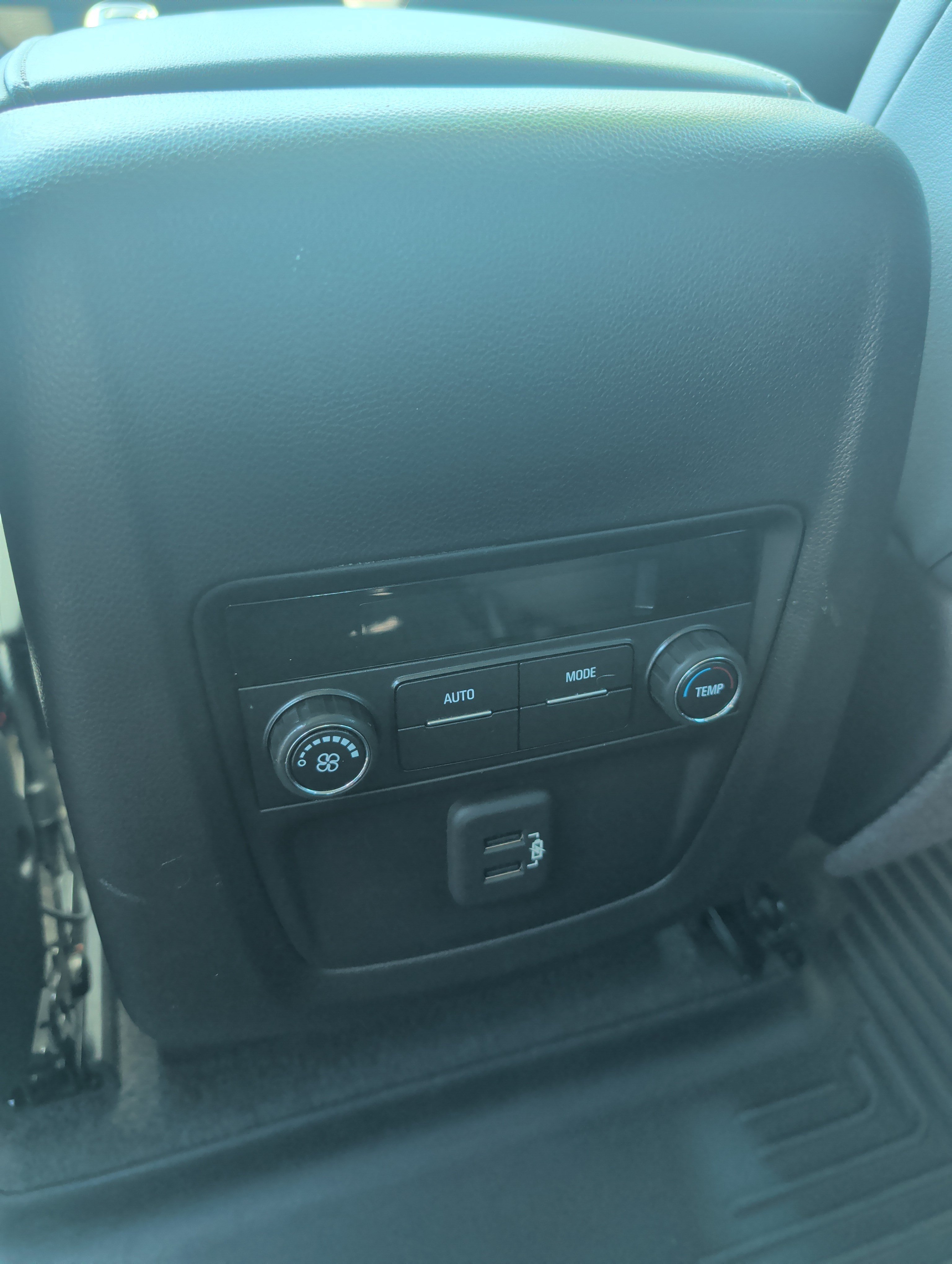 Used 2019 Buick Enclave Essence FWD image 45