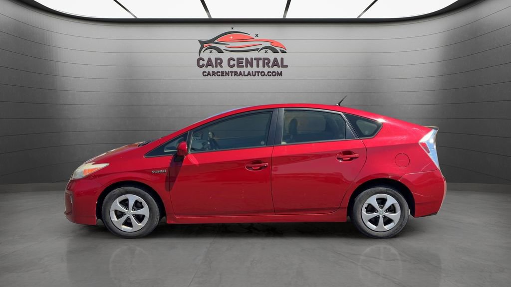 Used 2013 Toyota Prius Two FWD image 2