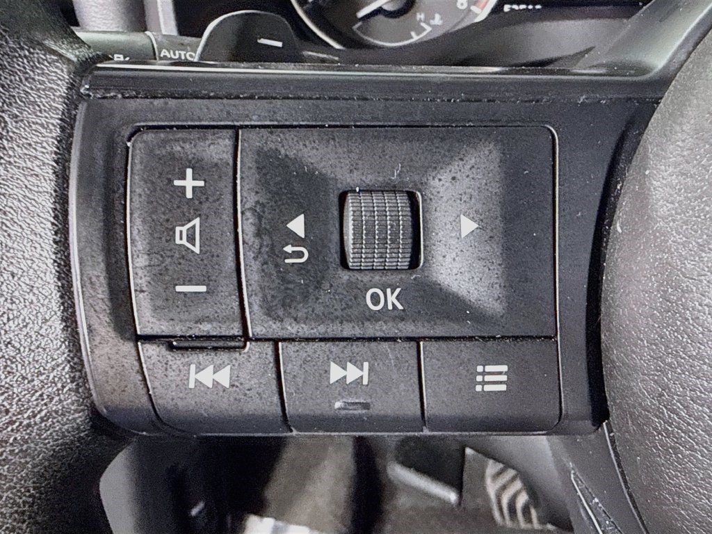 Used 2023 Nissan Rogue S FWD image 13