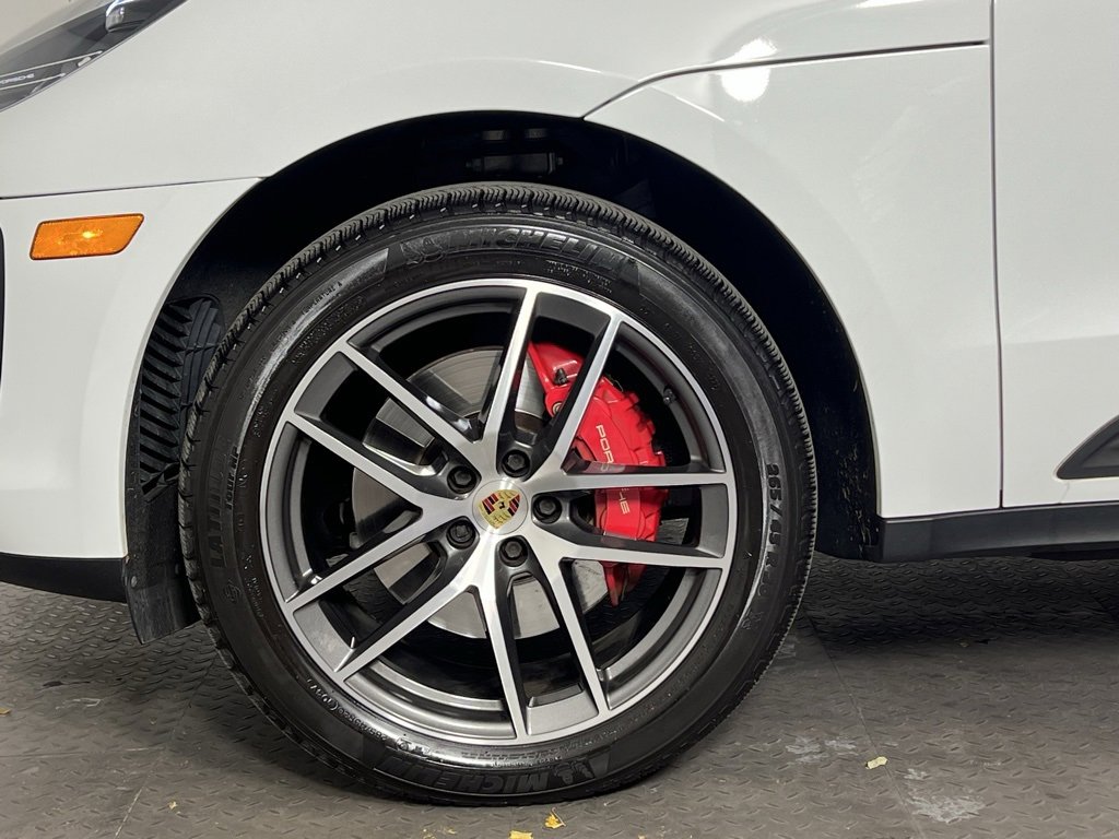 Certified 2023 Porsche Macan S image 13