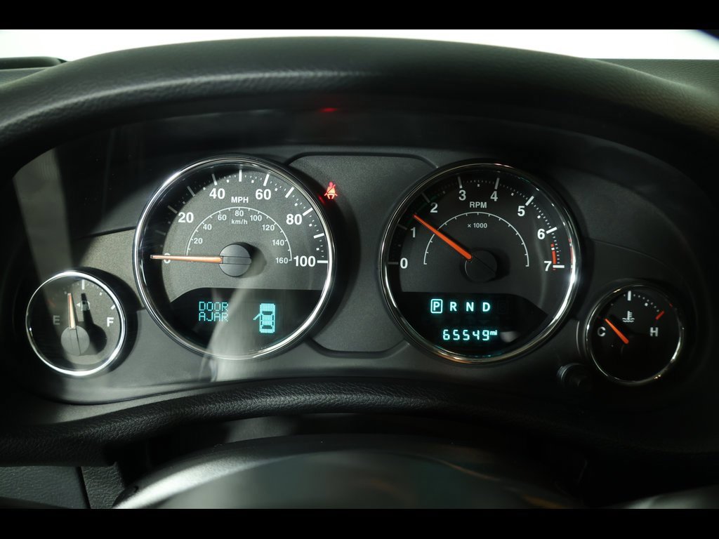 Used 2018 Jeep Wrangler Unlimited Sahara image 18