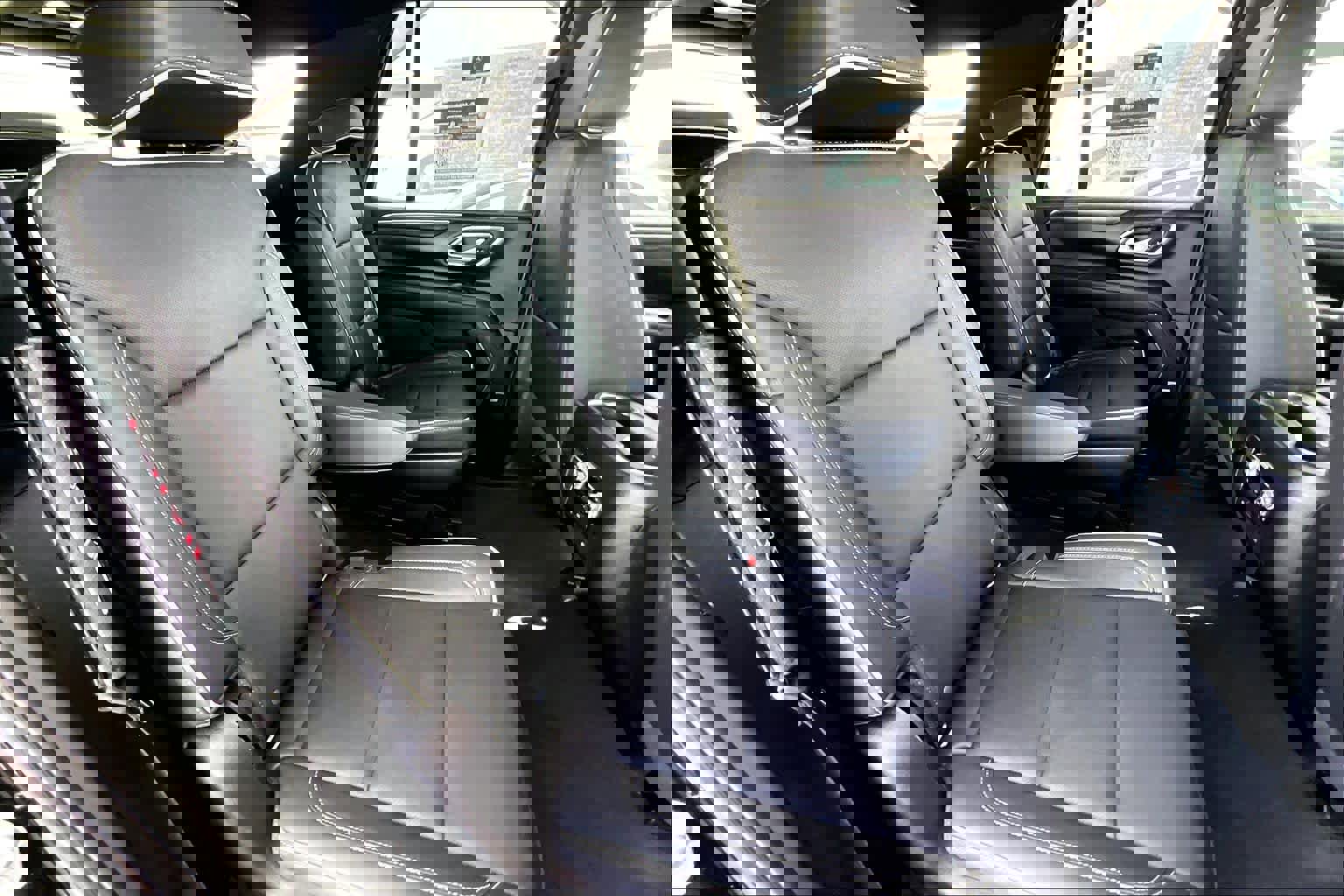 Used 2022 GMC Yukon SLT w/ SLT Premium Package image 20