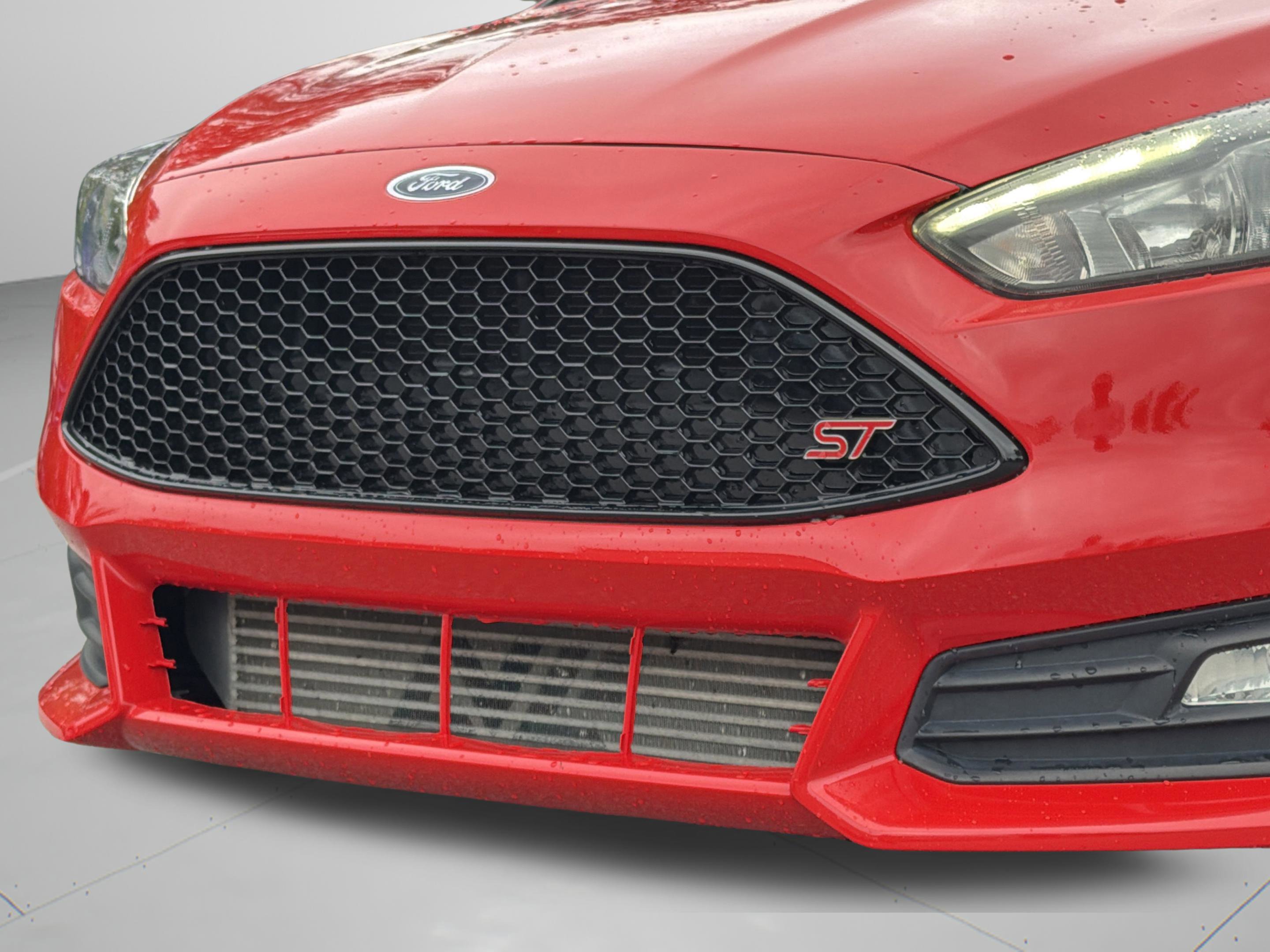 Used 2016 Ford Focus ST FWD image 21