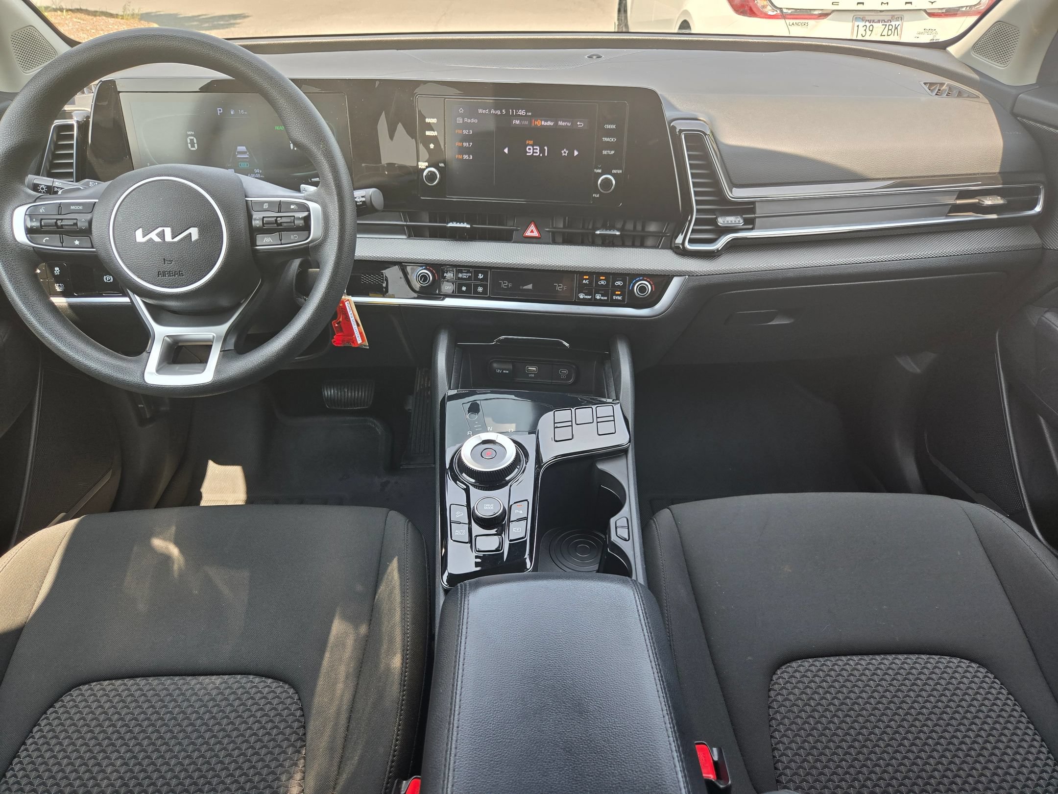 Used 2025 Kia Sportage LX FWD image 10