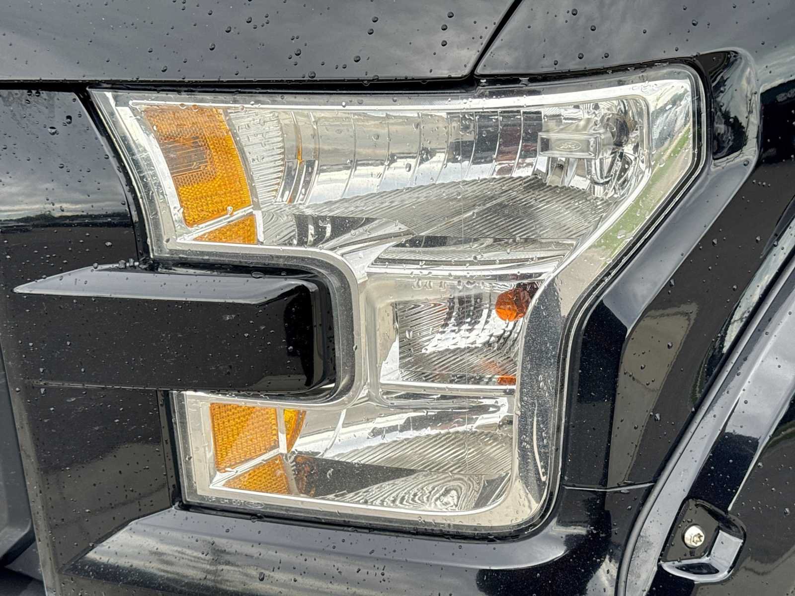 Used 2017 Ford F150 XLT AWD/4WD image 10