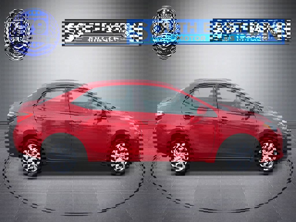 Used 2018 Toyota Corolla LE w/ Carpet Mat Package (TMS) image 8