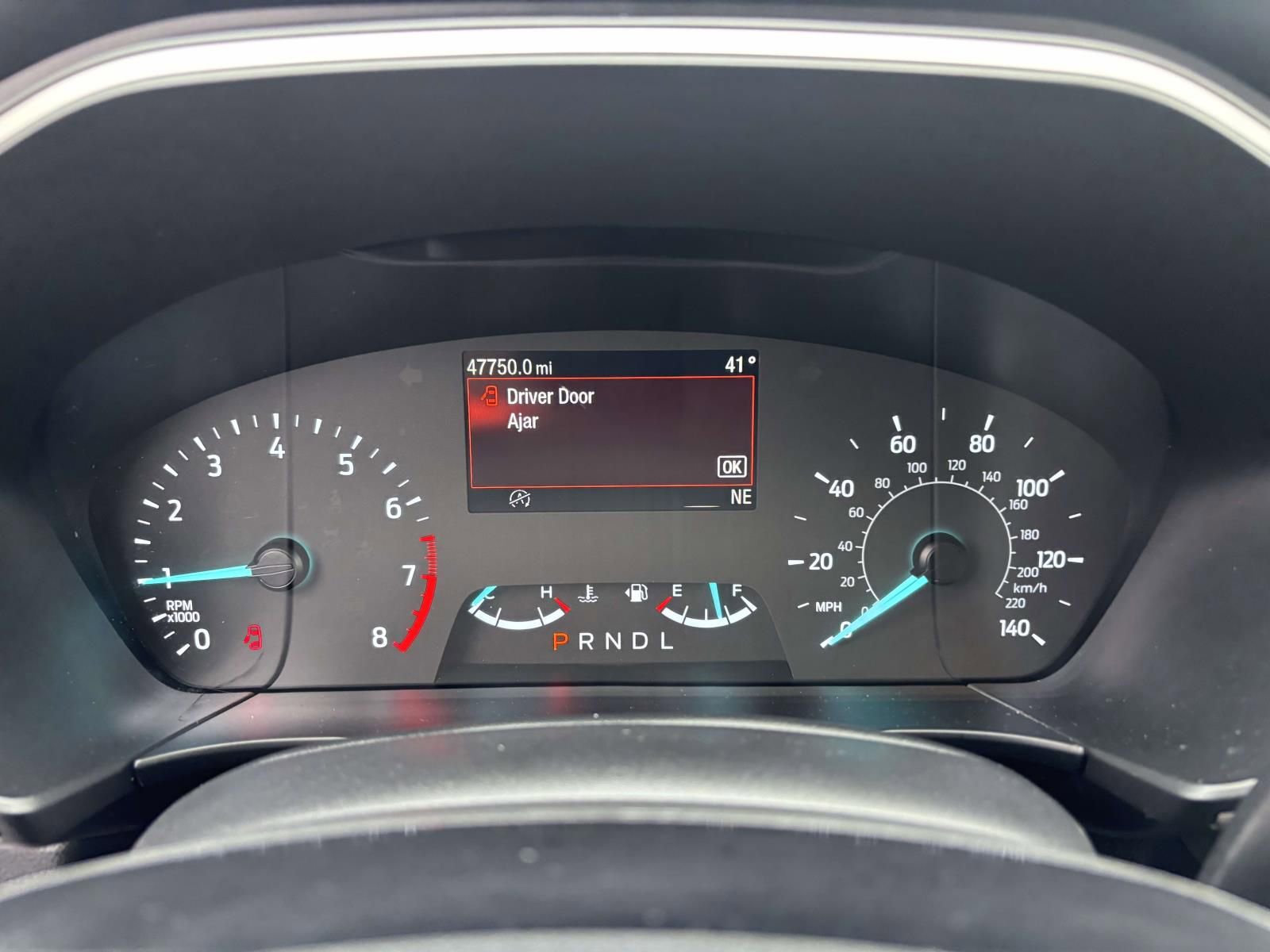 Used 2022 Ford Escape SE w/ SE Sport Appearance Package image 17