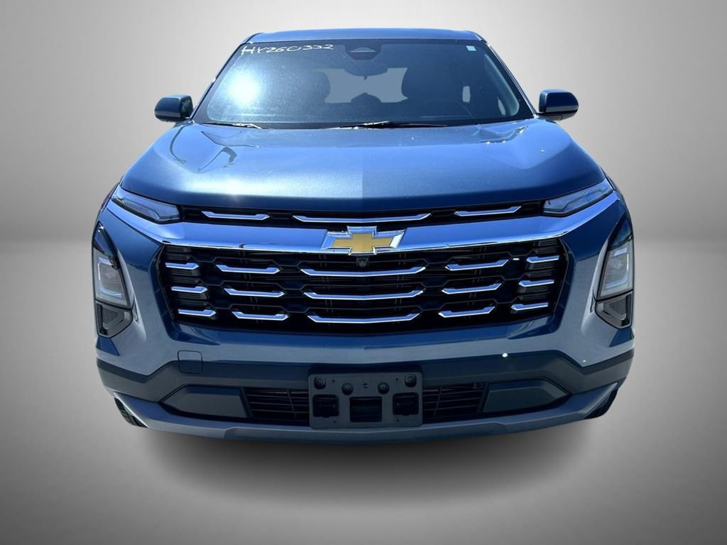 Used 2025 Chevrolet Equinox LT AWD/4WD image 2