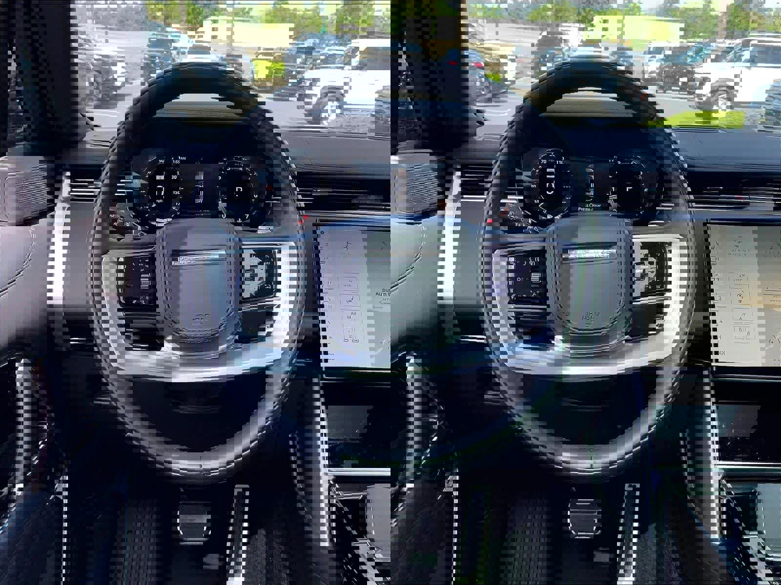 Used 2024 Land Rover Range Rover SE image 7