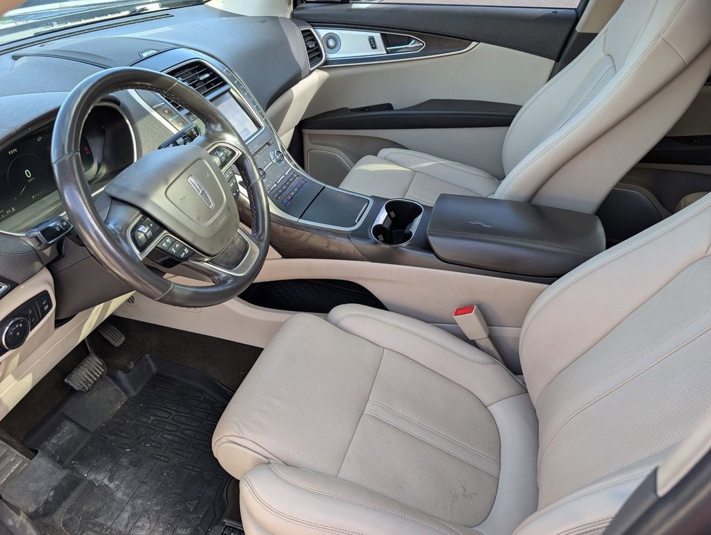 Used 2020 Lincoln Nautilus Reserve w/ Equipment Group 202A image 12