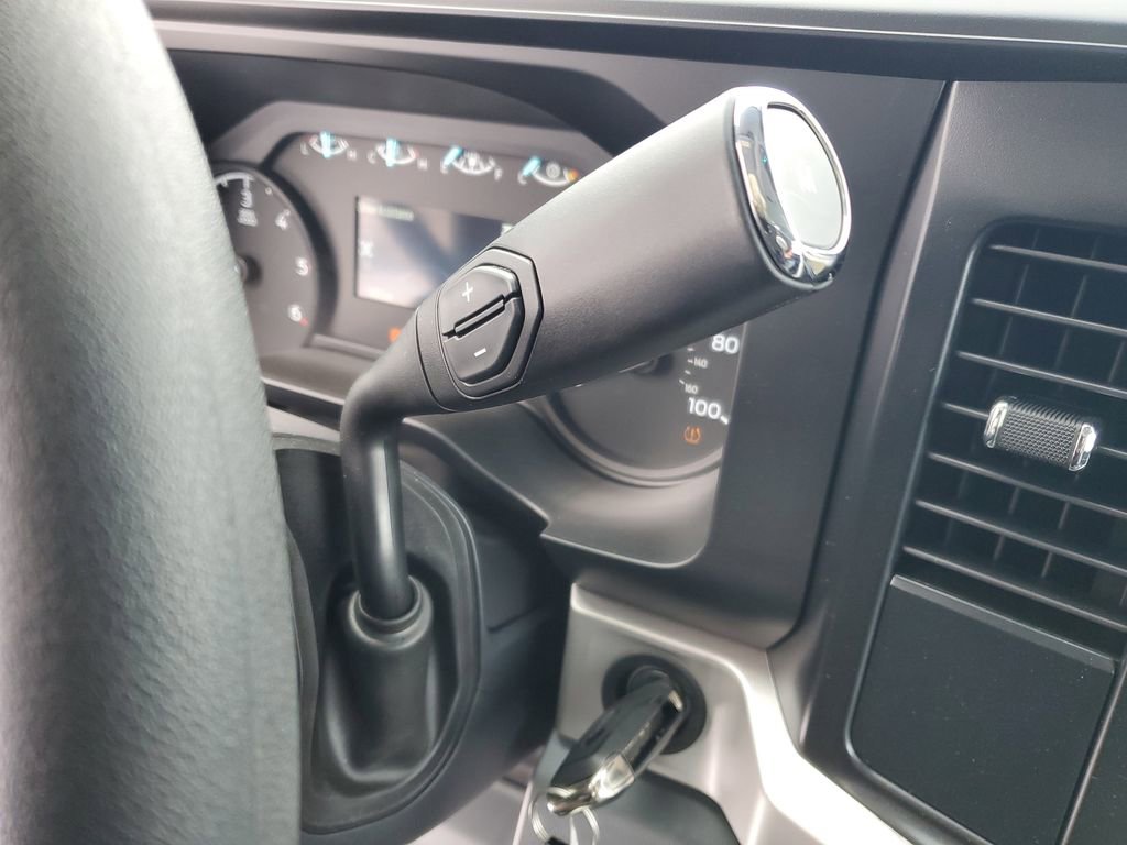 New 2026 Ford F550 4x4 Regular Cab Super Duty w/ XL Chrome Package image 16